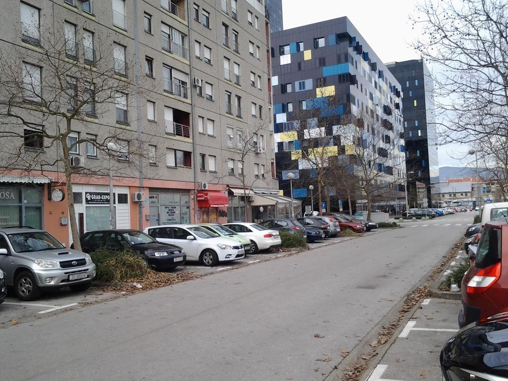Karlos Apartma *