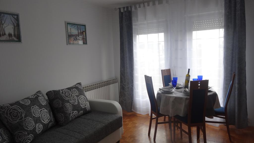 Karlos Apartma